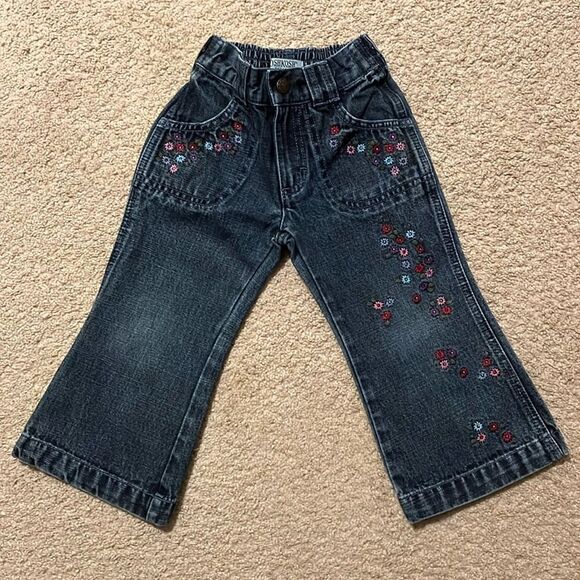 OSHKOSH SIZE GIRLS 2T EMBROIDERED FLARE JEANS - Picture 1 of 6